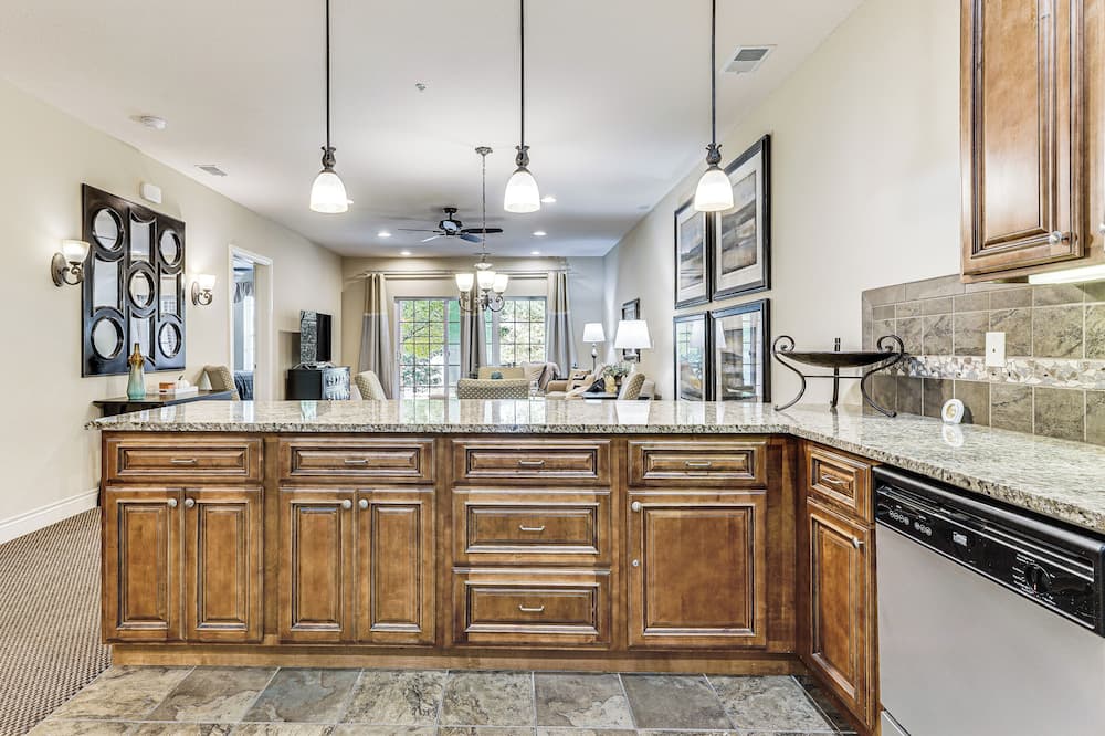 Quiet Condo w/ Patio: 3 Mi to Dtwn Branson!