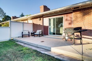 Apartment (3 Bedrooms) | Interior - Walk to Paradise Hills Golf Course: Condo w/ Patio (Albuquerque)