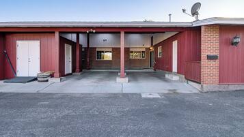 Apartment (2 Bedrooms) | Bahagian dalam