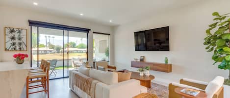 Apartment (3 Bedrooms) | Front of property
