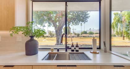 Rancho Mirage Condo Near El Paseo & The River!