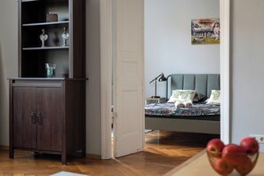 1 bedroom, iron/ironing board, WiFi, bed sheets - Strelnieku apartment (Riga)