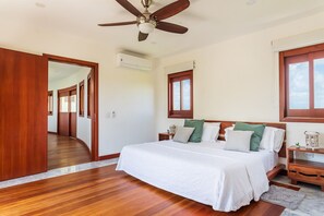 5 bedrooms, iron/ironing board, internet