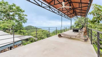 Habitación estándar, vista al océano | Vista del balcón