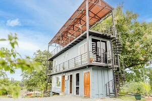 Fachada de la propiedad