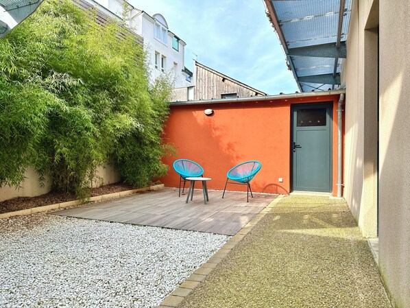 ลานระเบียง/นอกชาน