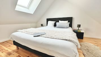 Loft 1 | Laptop workspace, iron/ironing board, free WiFi