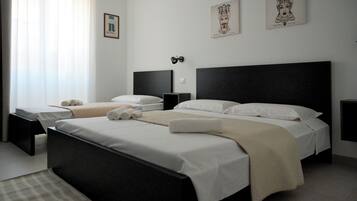 Deluxe Triple Room | Free WiFi