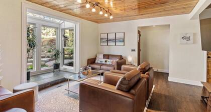 Forest Cabin - Hot Tub & Mt Views - Pikes Peak