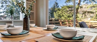 Forest Cabin - Hot Tub & Mt Views - Pikes Peak