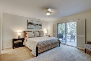 4 bedrooms, iron/ironing board, WiFi, bed sheets - New to Island Getaway (Hilton Head Island)