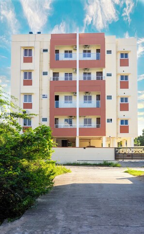 Front of property - Mcity Elite Suites (Chengalpattu)