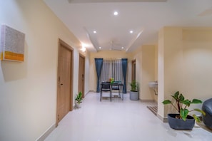 Apartment | Living area | Flat-screen TV - Mcity Elite Suites (Chengalpattu)