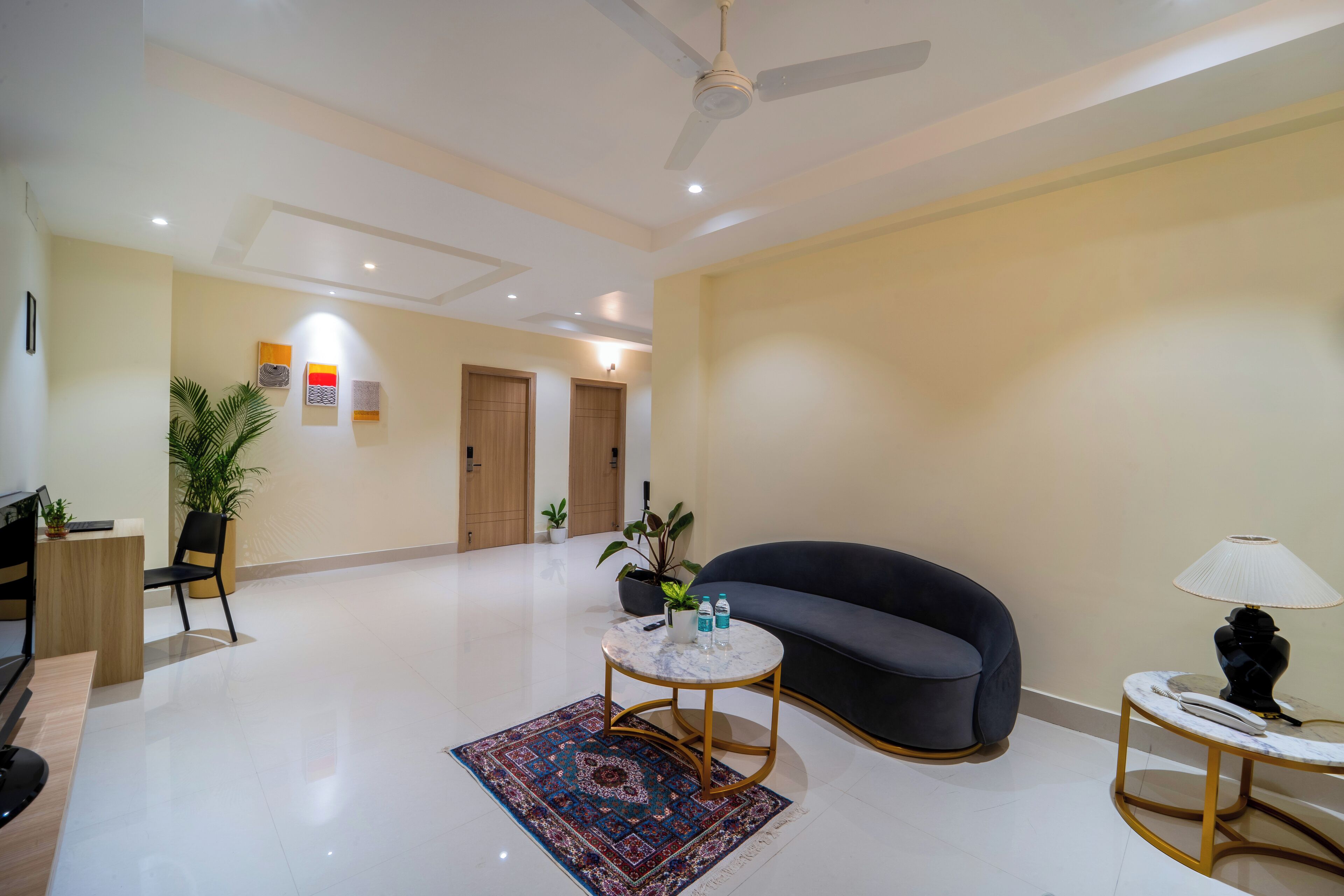 Apartment | Living area | Flat-screen TV