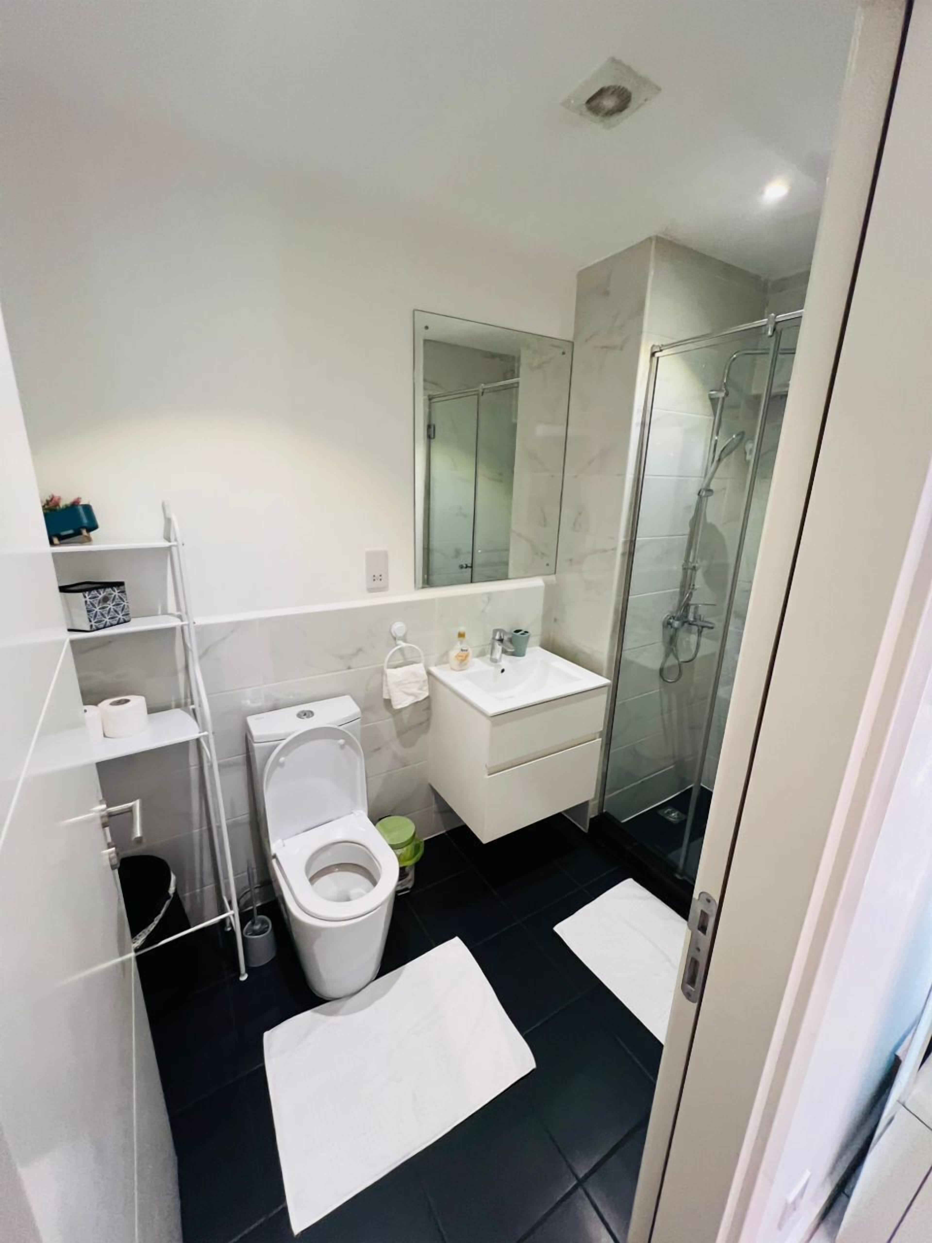 Luxury Studio | Bathroom | Slippers
