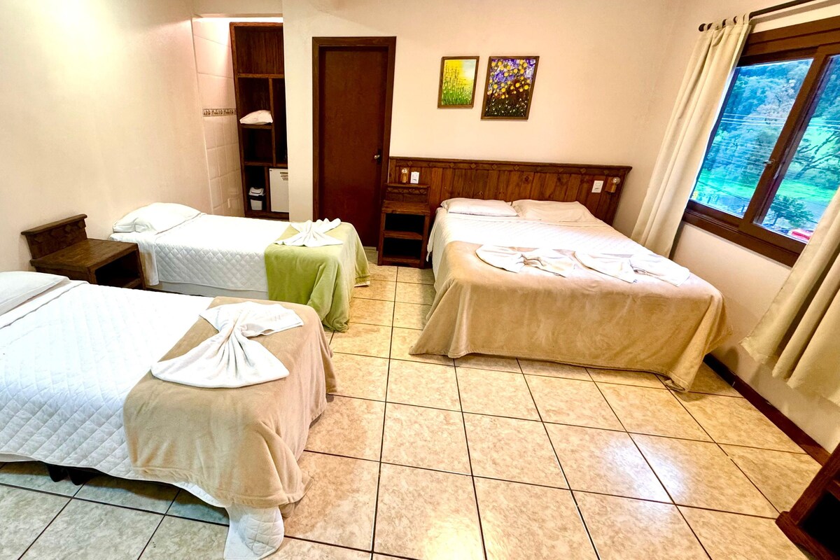 Family Apartment, Balcony, City View | Premium bedding, WiFi (free)