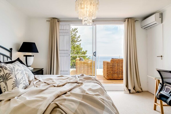 Villa | 3 bedrooms, desk, Internet - Camps Bay Family Holiday Home Sunset Sanctuary (Cape Town)