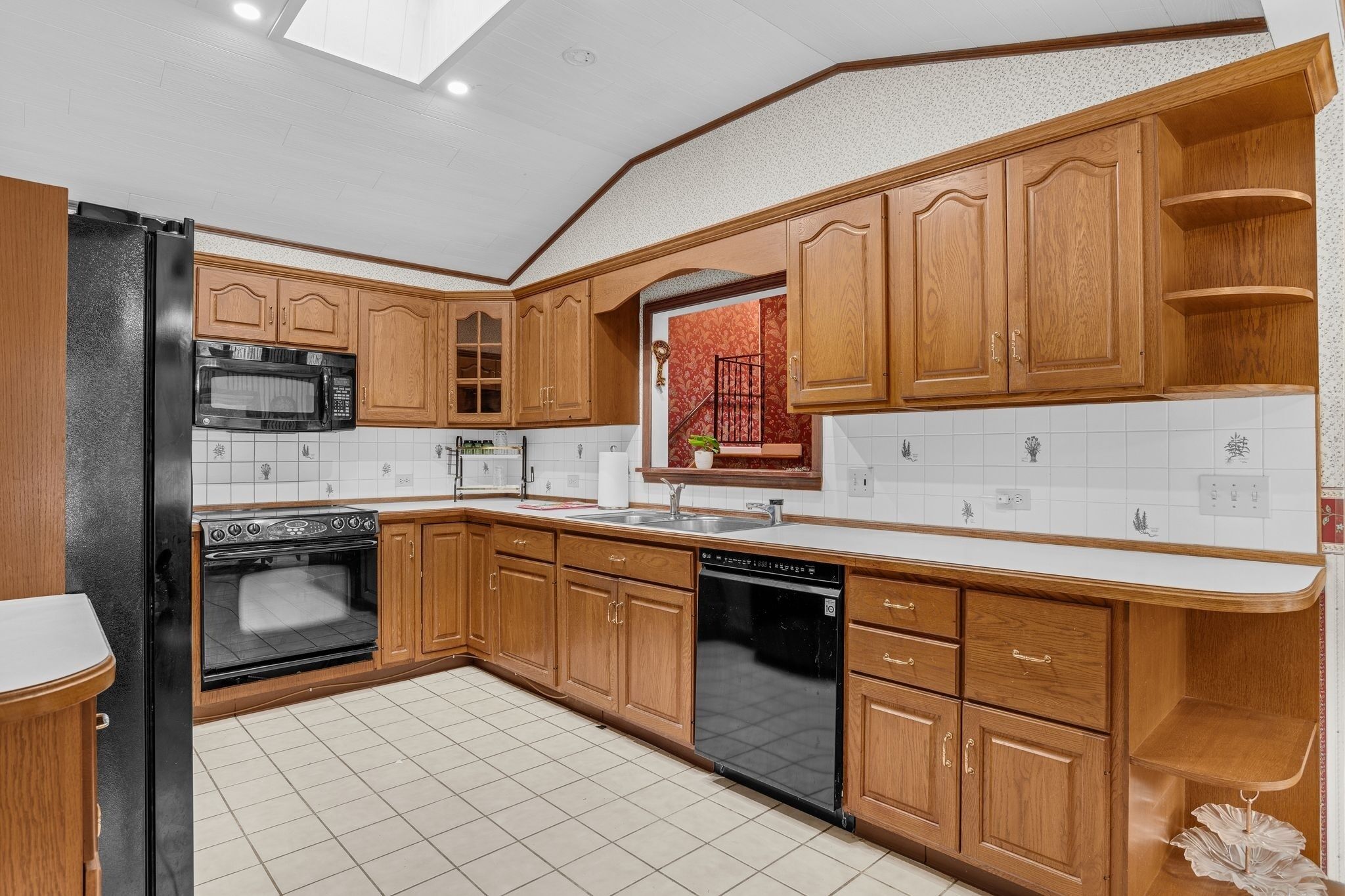 House, 3 Bedrooms | Private kitchen | Fridge, oven, coffee/tea maker, toaster