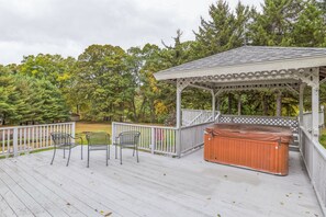 Outdoor dining - Sidney Lodging 3 Bedroom Home (Unadilla)