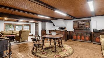 House, 3 Bedrooms | Interior