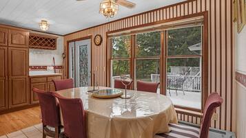 House, 3 Bedrooms | Dining