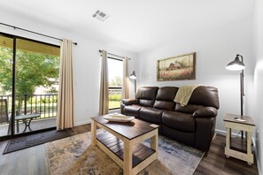 Condo, 1 Bedroom | Living area - Pr39-4 -southern Charm 1 Bedroom Condo (Branson)