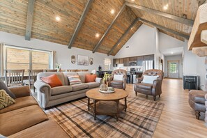 コテージ 4 ベッドルーム | リビング エリア