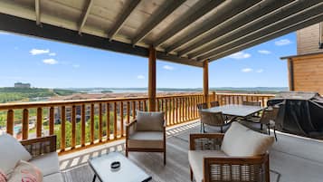 Cottage, 4 Bedrooms | Outdoor dining