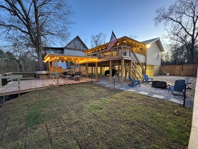 Beautiful Waterfront Camp