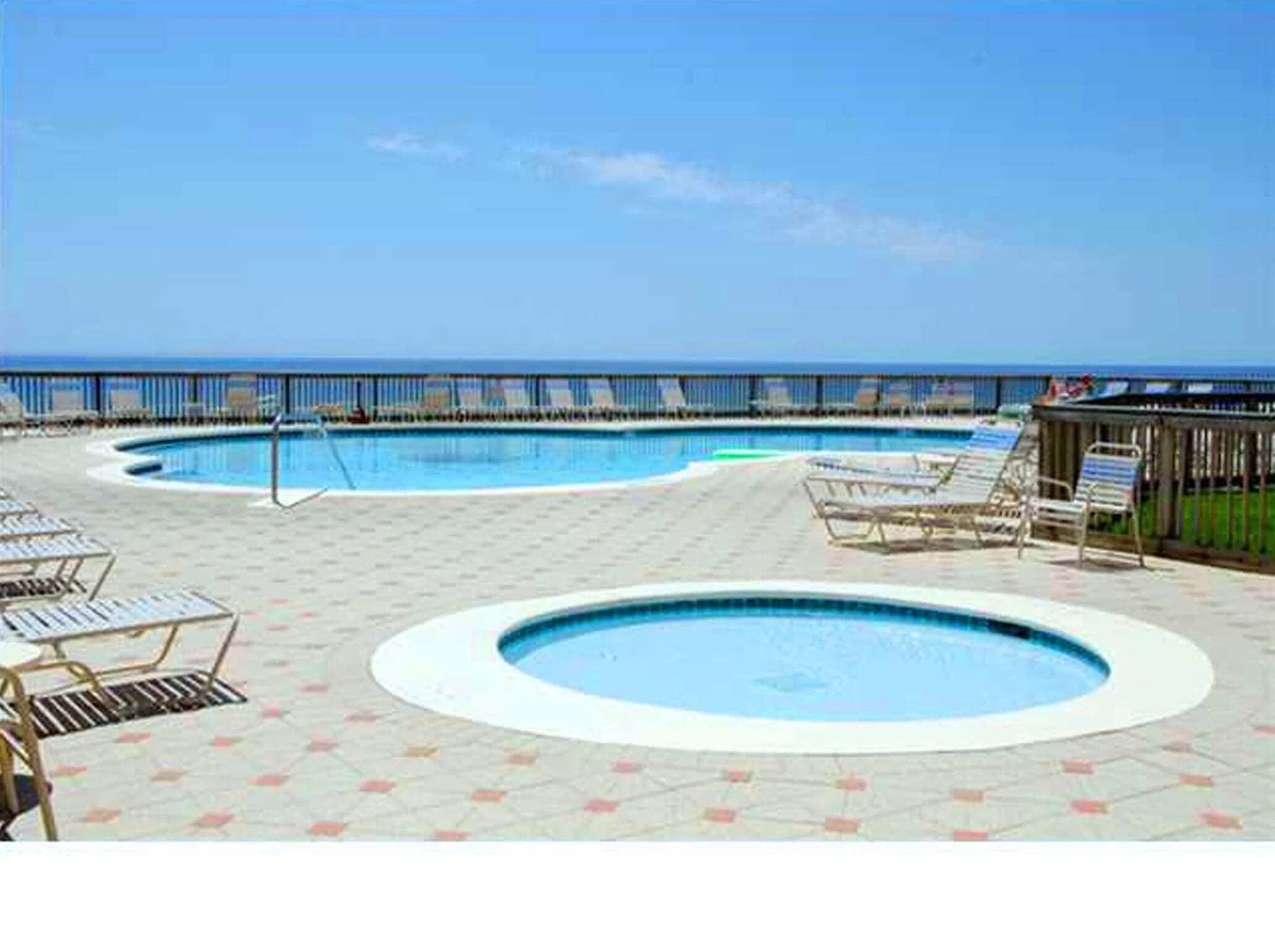 Apartamento, 1 habitación | Piscina | Una piscina climatizada
