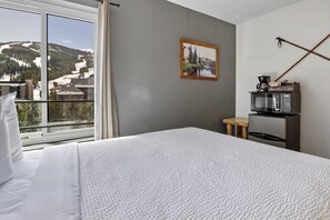 Condo, 1 Bedroom | 1 bedroom, iron/ironing board, free WiFi - Be306a Bridge End Hotel Room 1 Bedroom Condo (Copper Mountain)