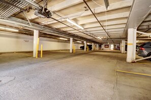 Condo, 2 Bedrooms | Property grounds