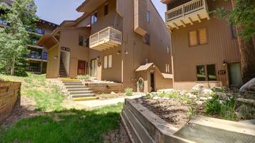 Condo, 2 Bedrooms | Exterior