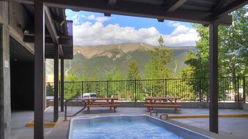 Condo, 1 Bedroom | Outdoor dining