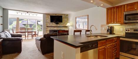 Condo, 2 Bedrooms | Interior