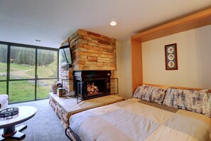 Condo, 1 Bedroom | 1 bedroom, laptop workspace, iron/ironing board, free WiFi - Cj308 Copper Junction 1 Bedroom Condo (Copper Mountain)