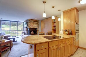 Condo, 1 Bedroom | Private kitchen | Fridge, oven, coffee/tea maker, toaster - Cj308 Copper Junction 1 Bedroom Condo (Copper Mountain)