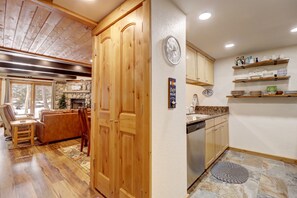Condo, 2 Bedrooms | Interior
