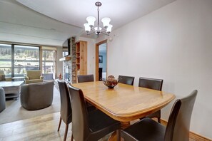 Condo, 2 quartos | Opções para refeição