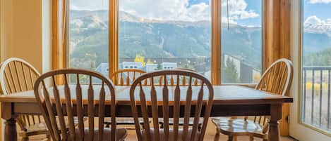 Condo, 1 Bedroom | Dining