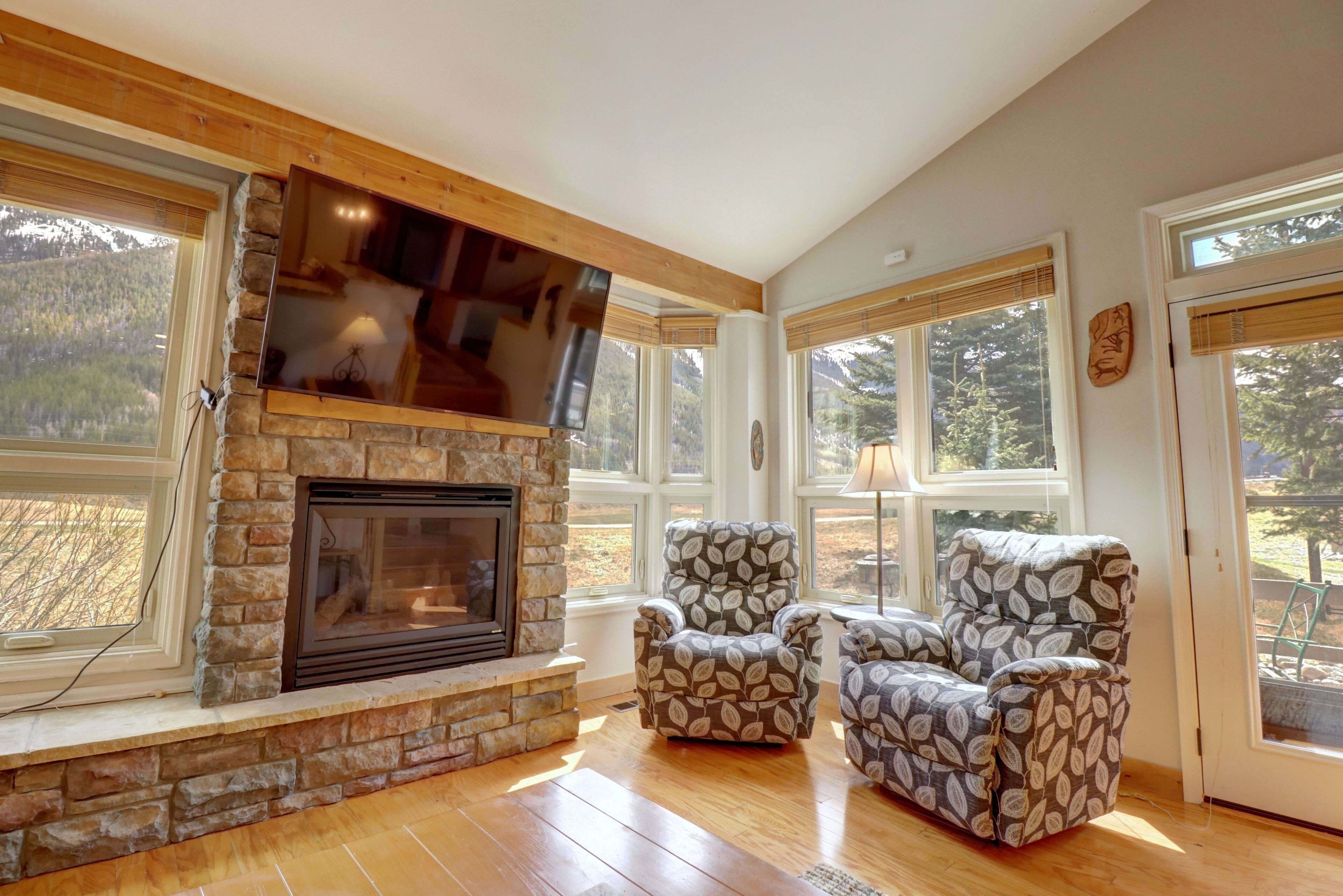 Townhome, 3 Bedrooms | Living area