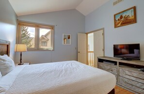 Residenza, 3 camere da letto | 3 camere, postazione laptop, ferro/asse da stiro, Wi-Fi gratuito