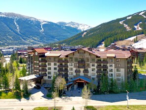Condo, 2 Bedrooms | Exterior