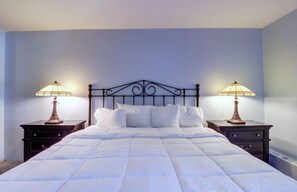 Íbúð - 1 svefnherbergi | 1 svefnherbergi, vinnuaðstaða fyrir fartölvur, straujárn/strauborð