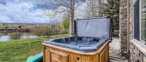 하우스, 침실 3개 | 야외 스파 욕조