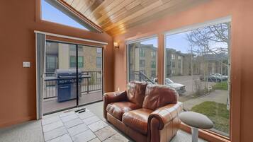 Condo, 2 habitaciones | Interior