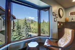 Condo, 3 Bedrooms | Interior