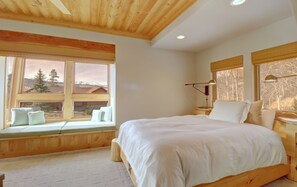 4 habitaciones, espacio para trabajar con laptop y wifi gratis 