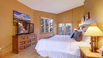 Townhome, 4 Bedrooms | 4 bedrooms, laptop workspace, free WiFi