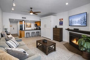 開放式客房 | 起居區